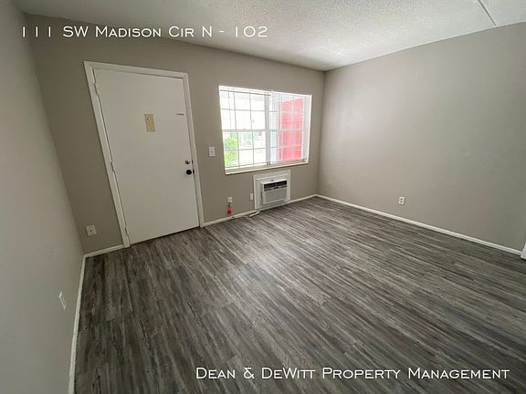 4th image of 111 SW Madison Cir N APT 102