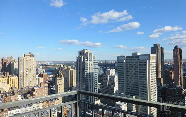 Rented by Hecht Group | media 14