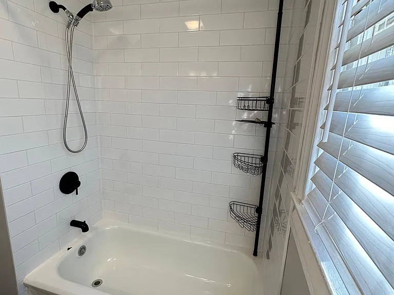 820 Chick Springs Rd — Photo 10