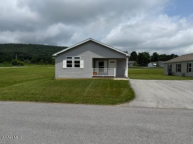 1st image of 1047 Oak Terrace Dr