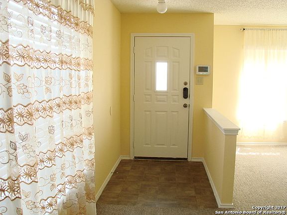 3rd image of 7903 Pecan Hts