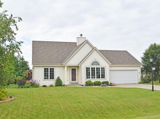 424 S Sherman St, Eagle, WI 53119