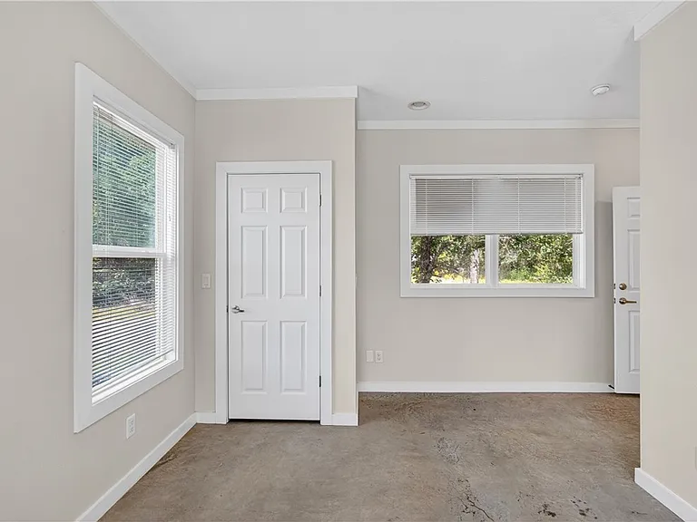 5448 Raymond Stotzer Pkwy — Photo 17
