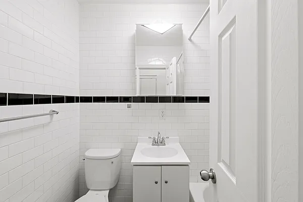 Rented by Stonecrest Realty | media 33