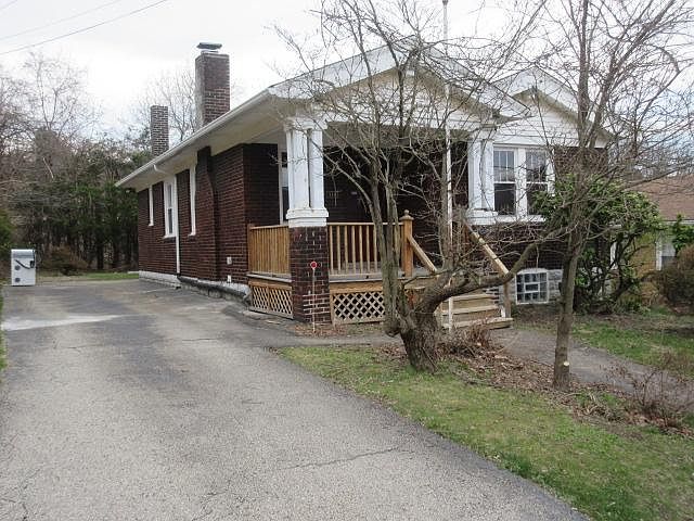 114 Avenue F, Forest Hills