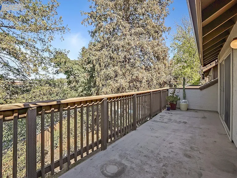 2055 Sierra Rd #111 — Photo 7