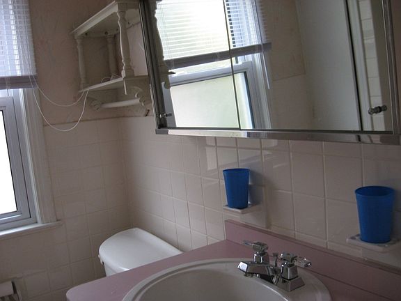 5th image of 4325 W 217th St