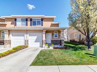 9477 S Hidden Point Dr, Sandy, UT 84070