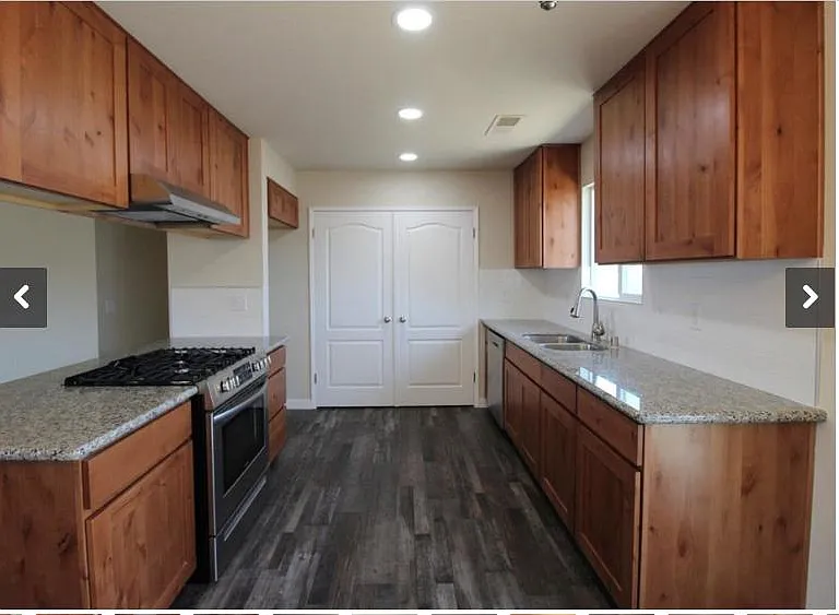 426 E Cameron St #A — Photo 2