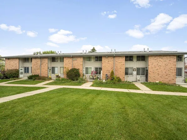 1434 Big Bend ROAD #H, Waukesha, WI 53189