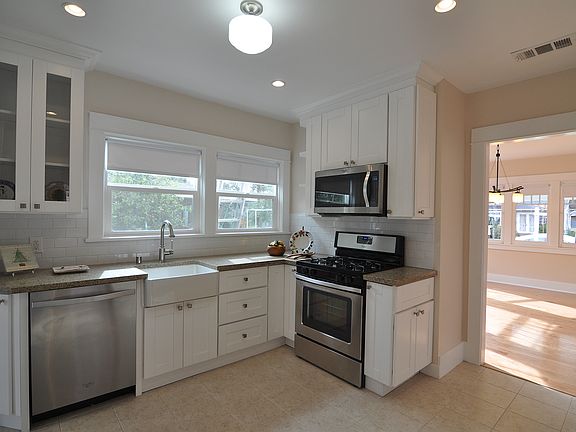 5th image of 1010 Milan Ave
