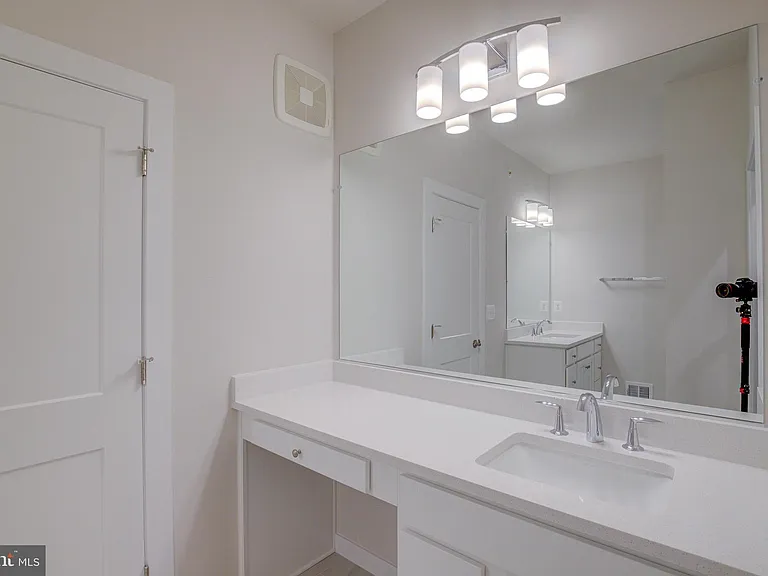 14138 Gypsum Loop — Photo 22