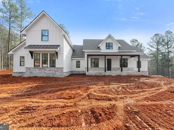 305 Harmony Gates Dr, Commerce, GA 30530