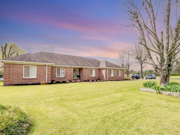 385 Trenton Hwy, Trenton, TN 38382