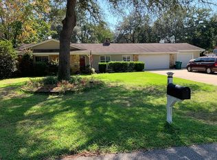 825 Saint Kitts Cv, Niceville, FL 32578