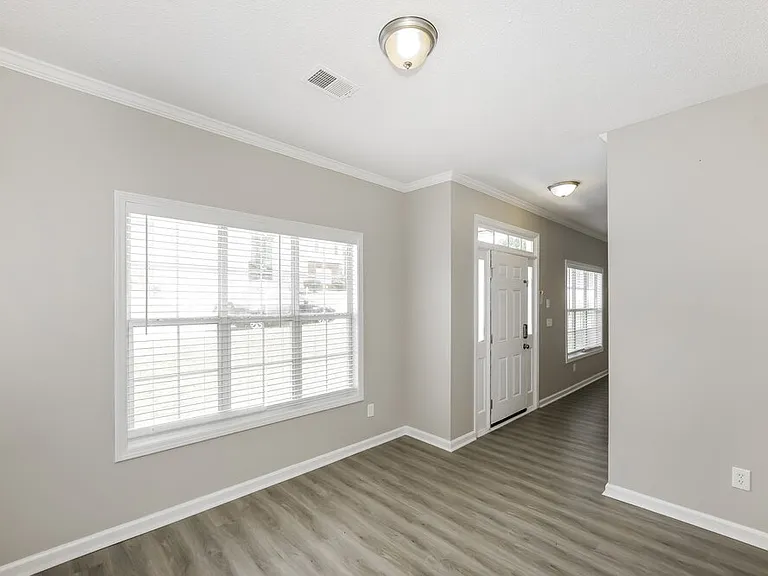 1609 Blossom Dr — Photo 7