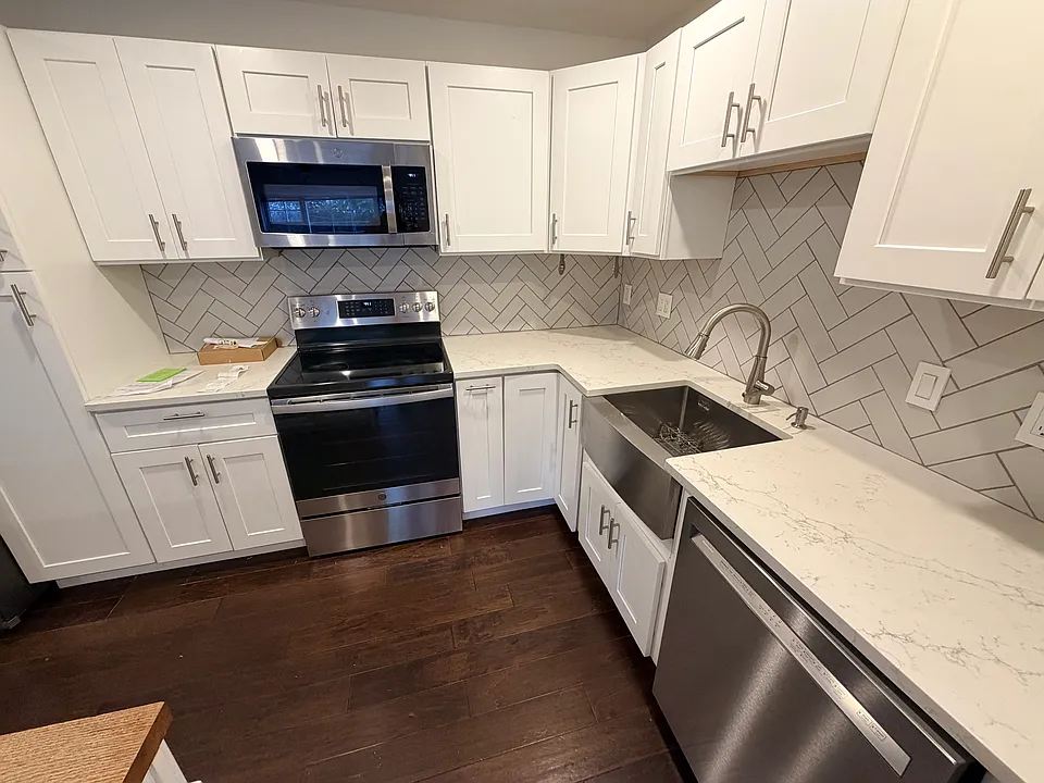56 Coffey St #2