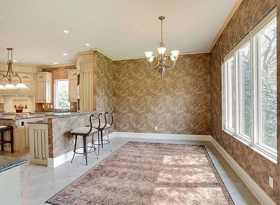 5th image of 204 Forest Oaks Dr