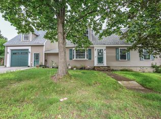 62 Larch St, Goffstown, NH 03045