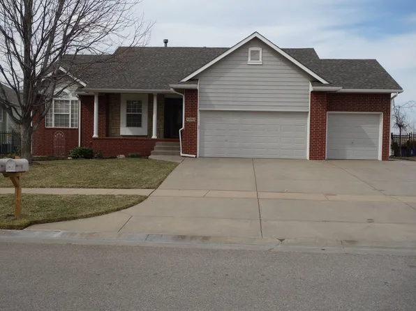 2925 N Rough Creek Rd, Derby, KS 67037