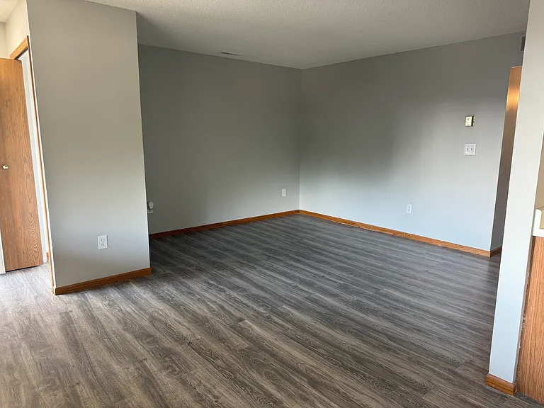 1687 S Riverside Ave #9 — Photo 8