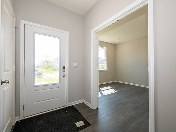 5th image of 2355 Larkspur Ln