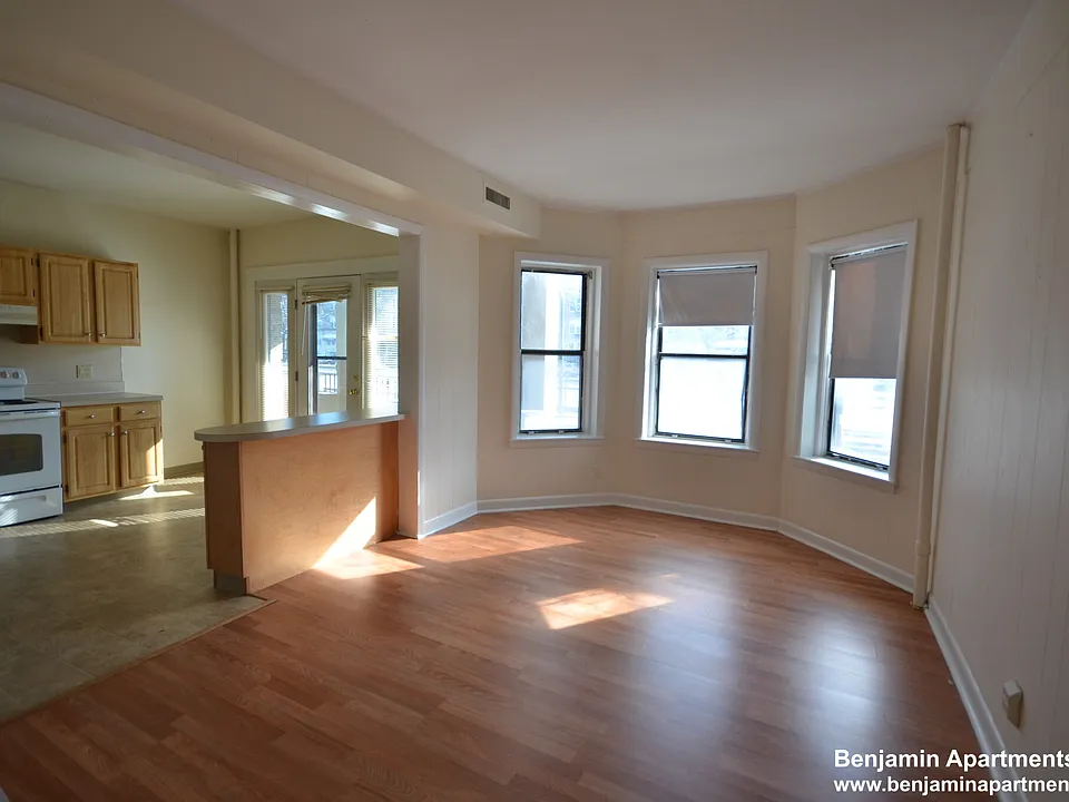 1135 Commonwealth Ave #2