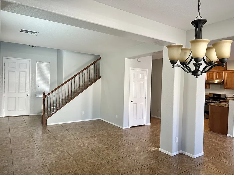 8350 S Pioneer Way — Photo 2