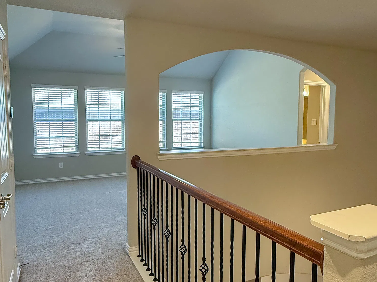 4 bed, 3.5 bath, 2697 sqft, $3,399 — Photo 3