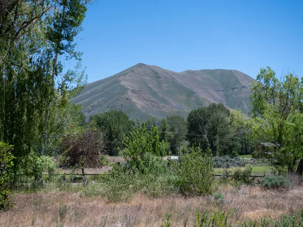102 Polo Club Ln, Bellevue, ID 83313