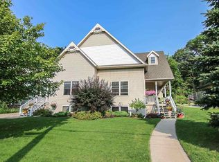 163 N Main St, Cottage Grove, WI 53527