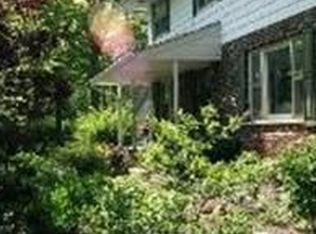 14716 Pleasant Valley Rd, Woodstock, IL 60098