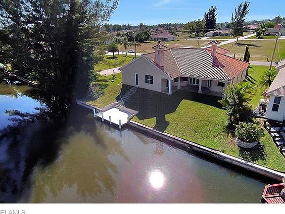 3rd image of 1721 SW 29th Ter