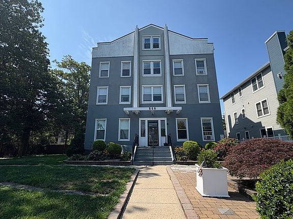 2nd image of 508 1st Ave APT A4