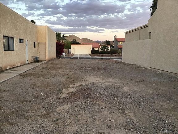 3rd image of 2879 Country Club Dr