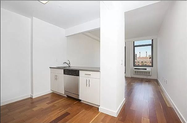 1st image of 321 E 3rd St APT 4E
