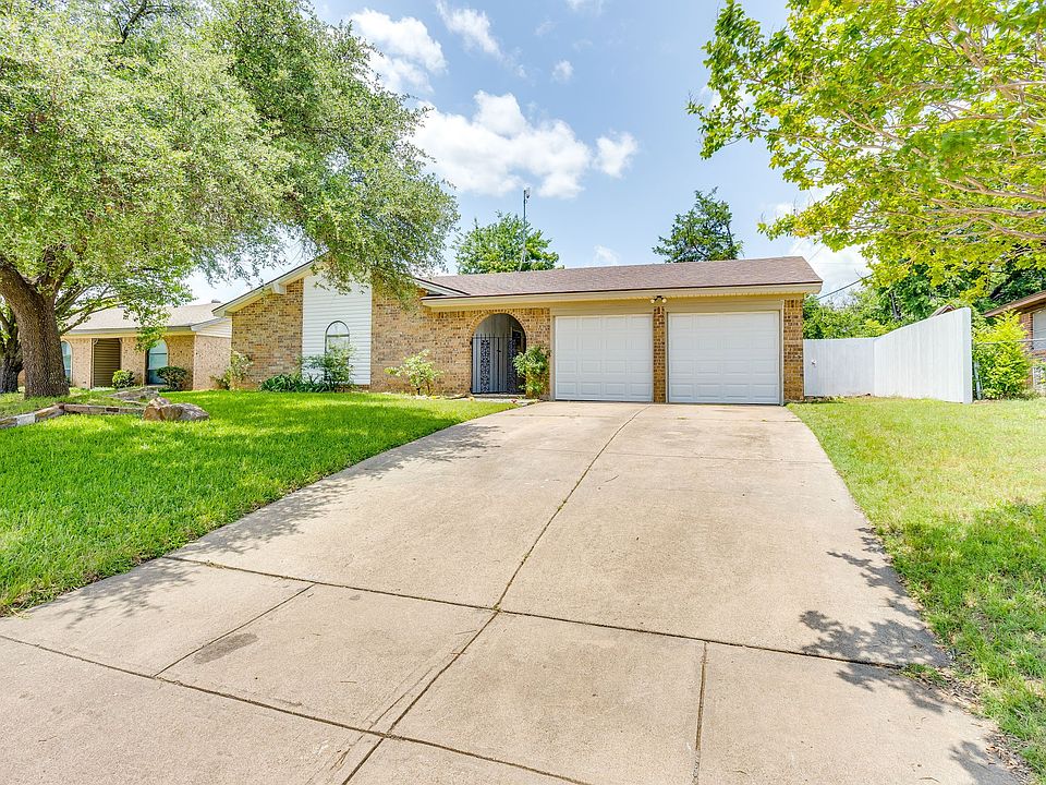 1st image of 205 Scenic Dr