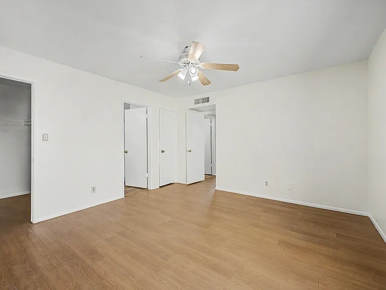 2605 E Lemon St — Photo 13