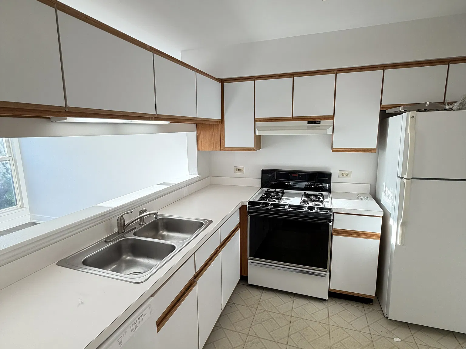 2 bed, 2.5 bath, 1400 sqft, $2,250 — Photo 3