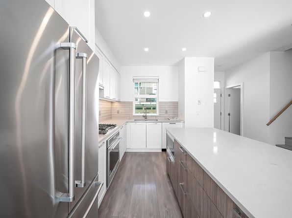 3 bedroom rental in Coquitlam — photo 12