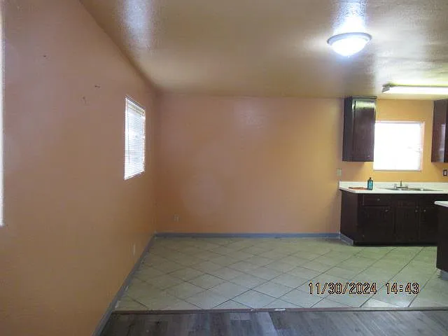 3 bed, 7536 sqft, $1,300 — Photo 3