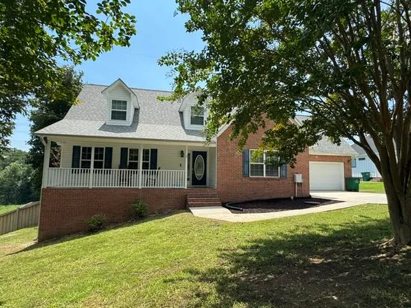 1718 Magnum Ln, Soddy Daisy, TN 37379