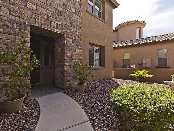 3rd image of 2563 E Redwood Pl