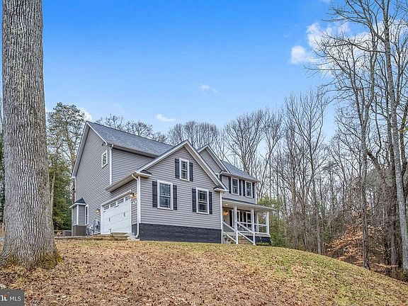 3rd image of 794 White Oak Rd