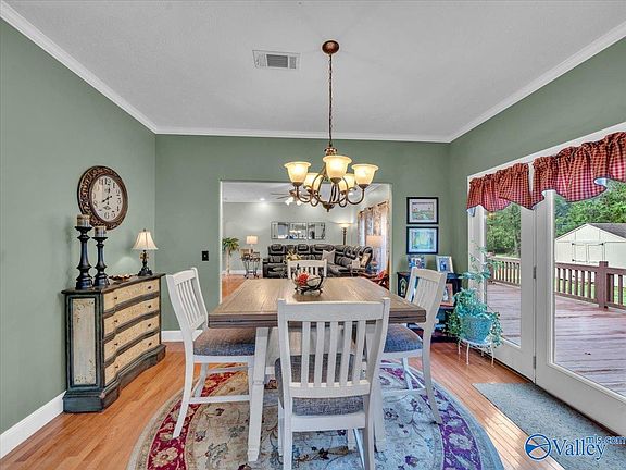 4th image of 164 Petty Ln