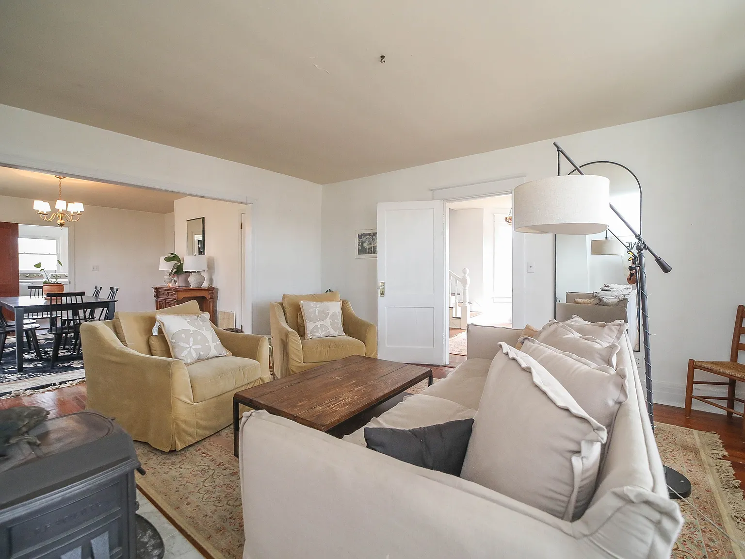 437 Roseland Road - 1 — Photo 4