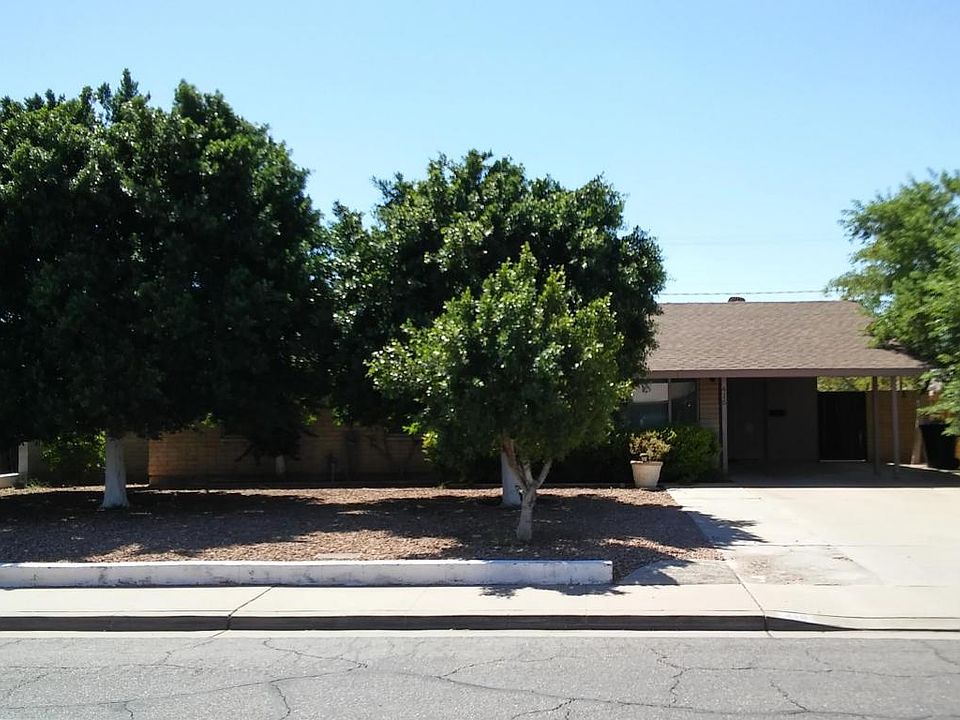 1st image of 415 E 10th Pl