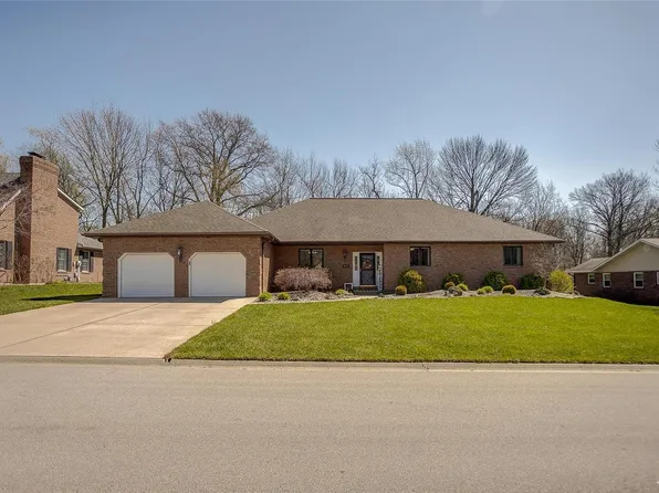 1737 Saint Andrews Dr, O Fallon, IL 62269