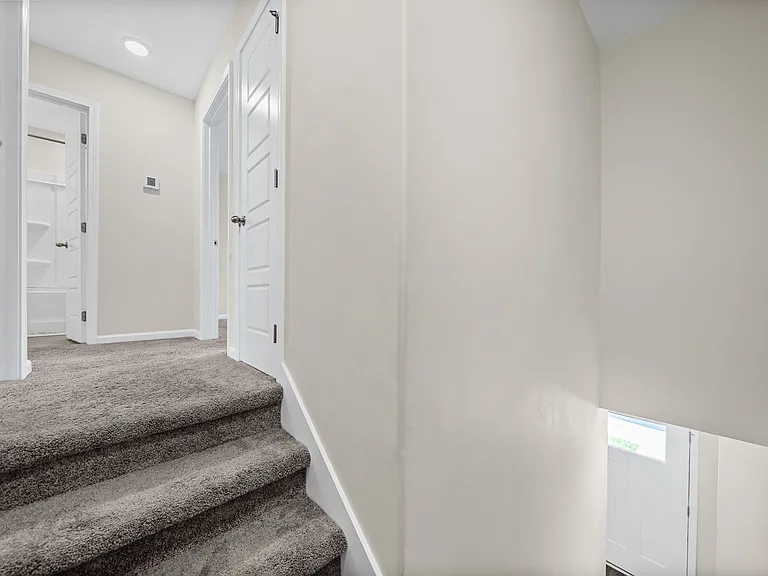 192 Mitchell St — Photo 16