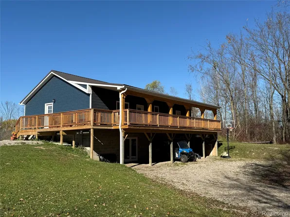 5371 Cade Rd, Imlay City, MI 48444